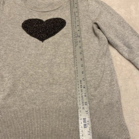 GAP Gray Sweater with Black Heart - Picture 10 of 12